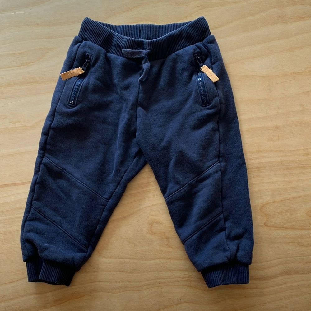 Organic cotton sweatpants. Great quality and condition.